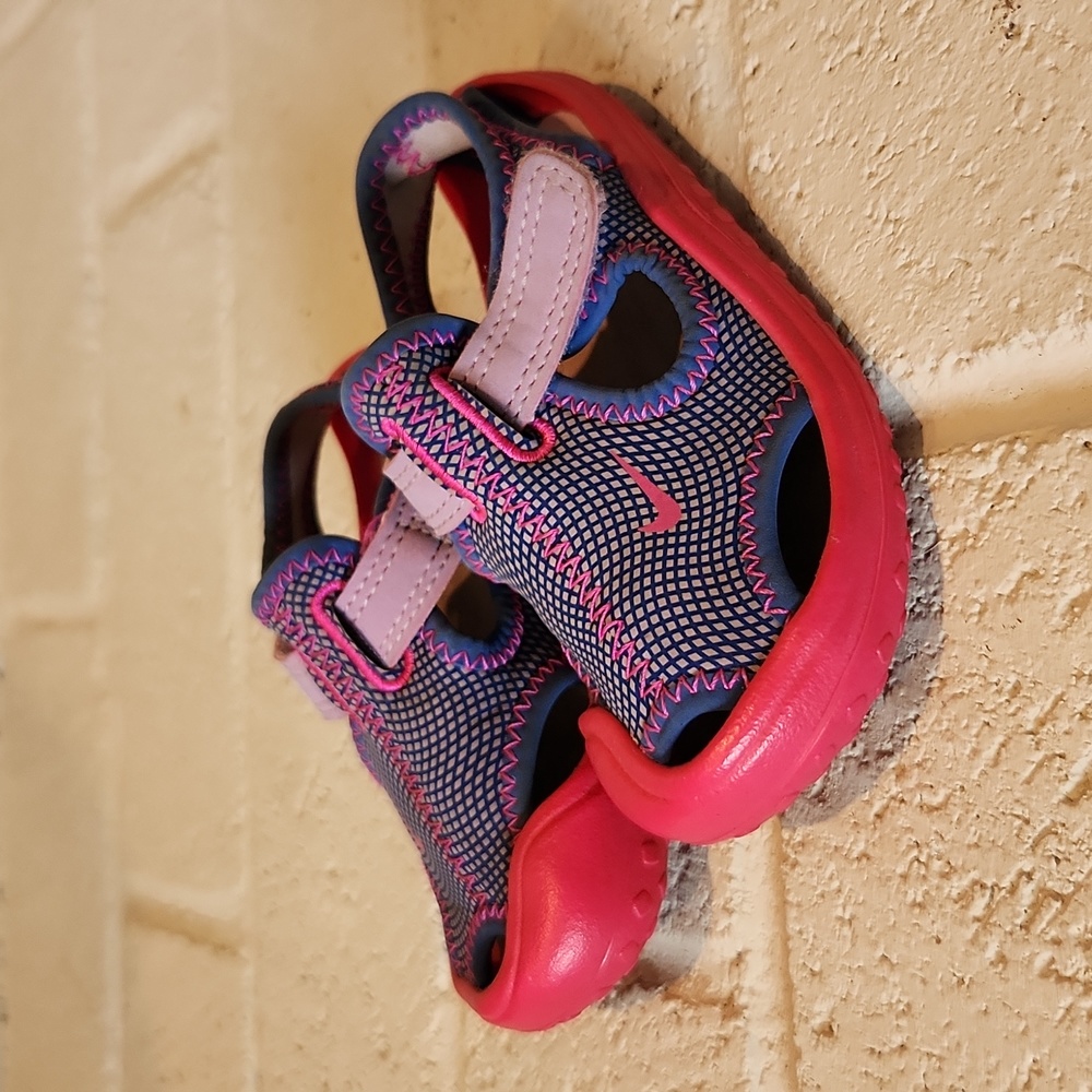 Nike water shoes